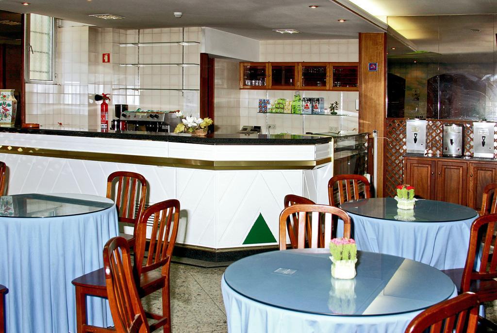 Casa De Retiros N. S. Perpetuo Socorro Hotel กิมาไรส์ ภายนอก รูปภาพ